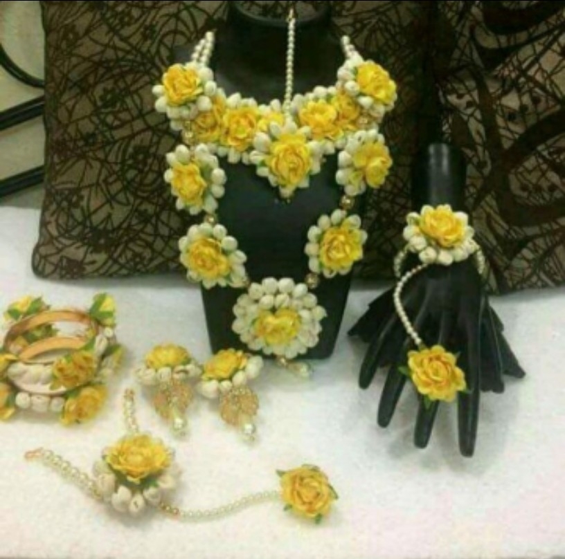flower jewellery
